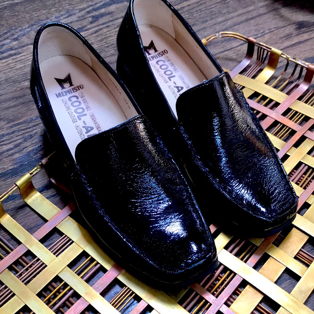 Walking shoe, Mephisto black leather shoe